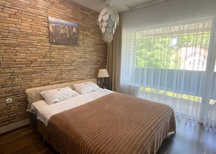 Georg-grad * Odessza