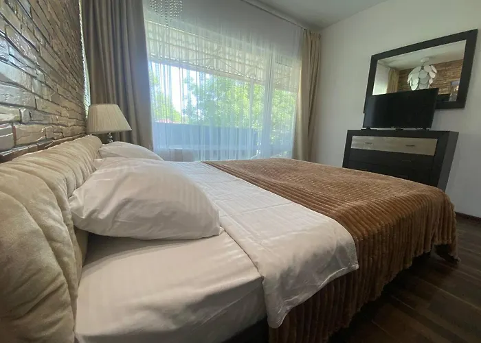 乔治格拉德公寓 *